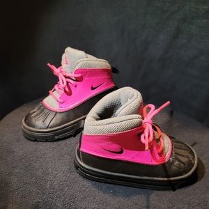 Pink and black non marking nike boots toddler size 7c